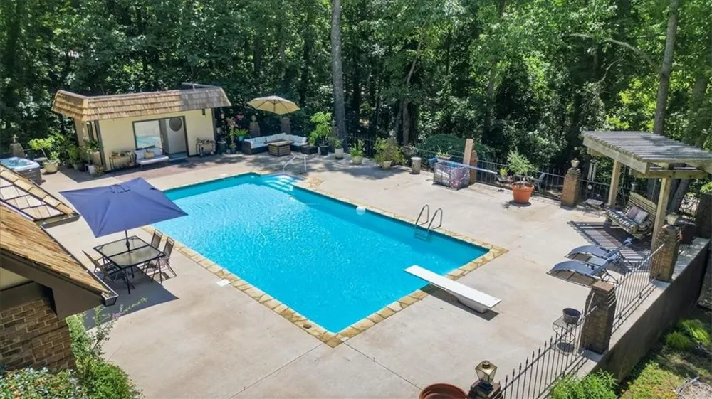 4525 Mountain View Road Oakwood, GA 30566