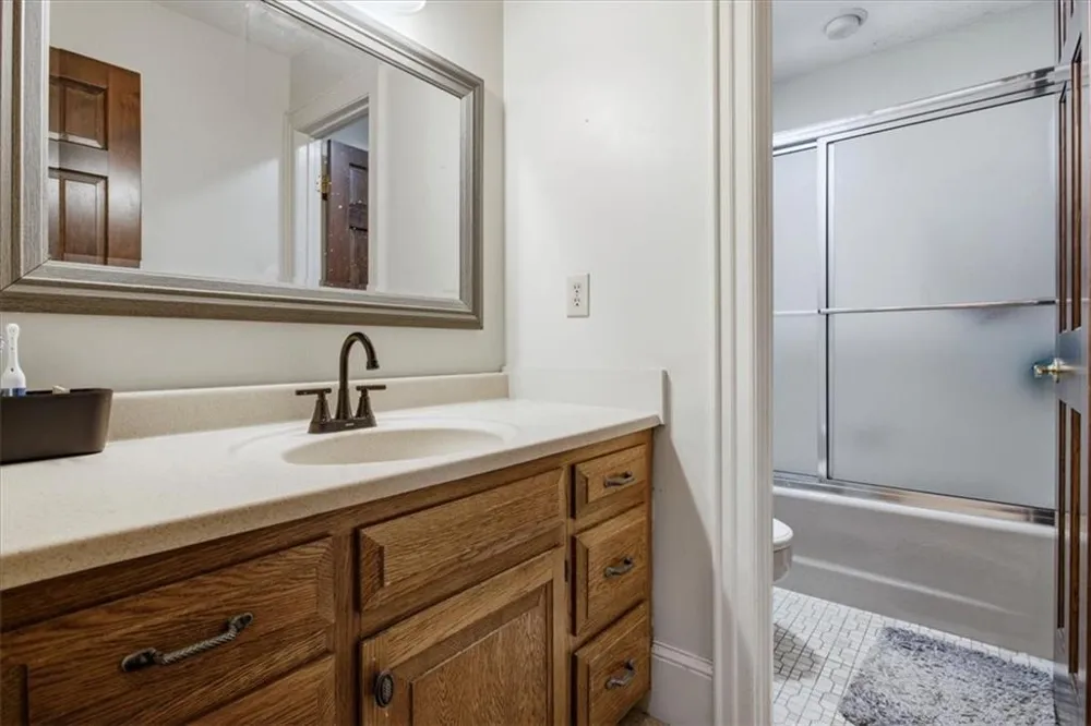 4525 Mountain View Road Oakwood, GA 30566