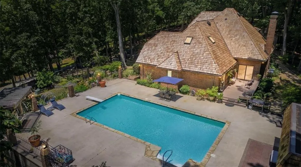 4525 Mountain View Road Oakwood, GA 30566