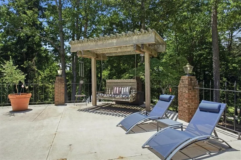 4525 Mountain View Road Oakwood, GA 30566