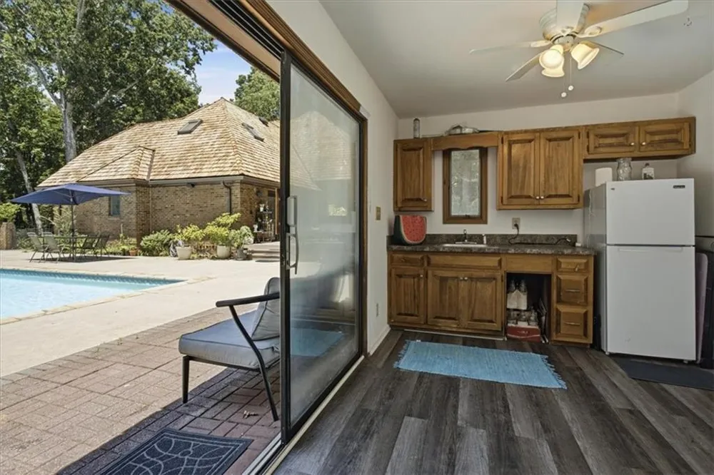 4525 Mountain View Road Oakwood, GA 30566