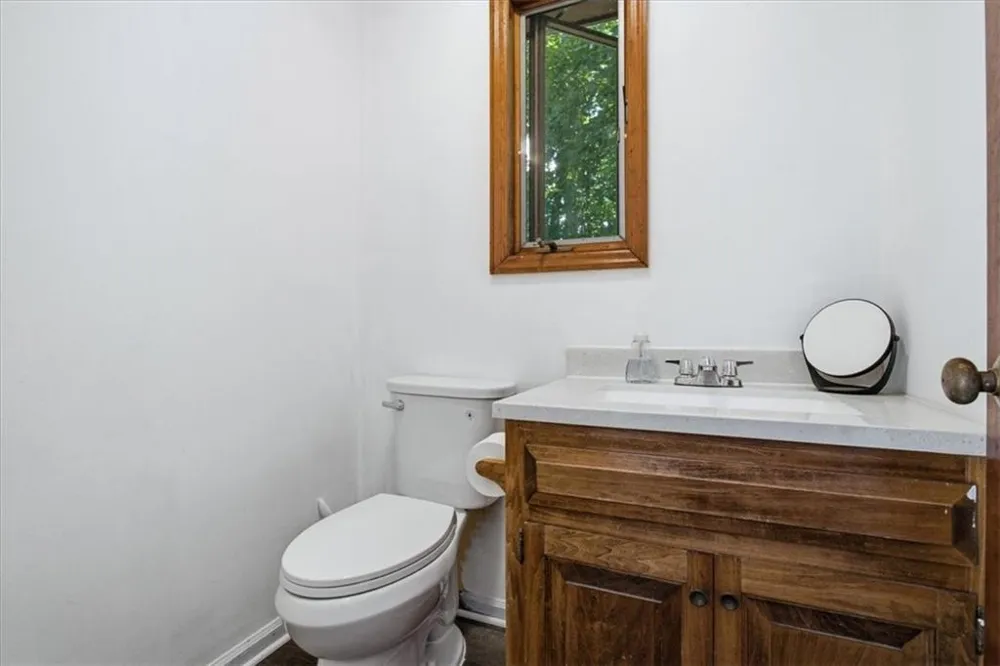4525 Mountain View Road Oakwood, GA 30566