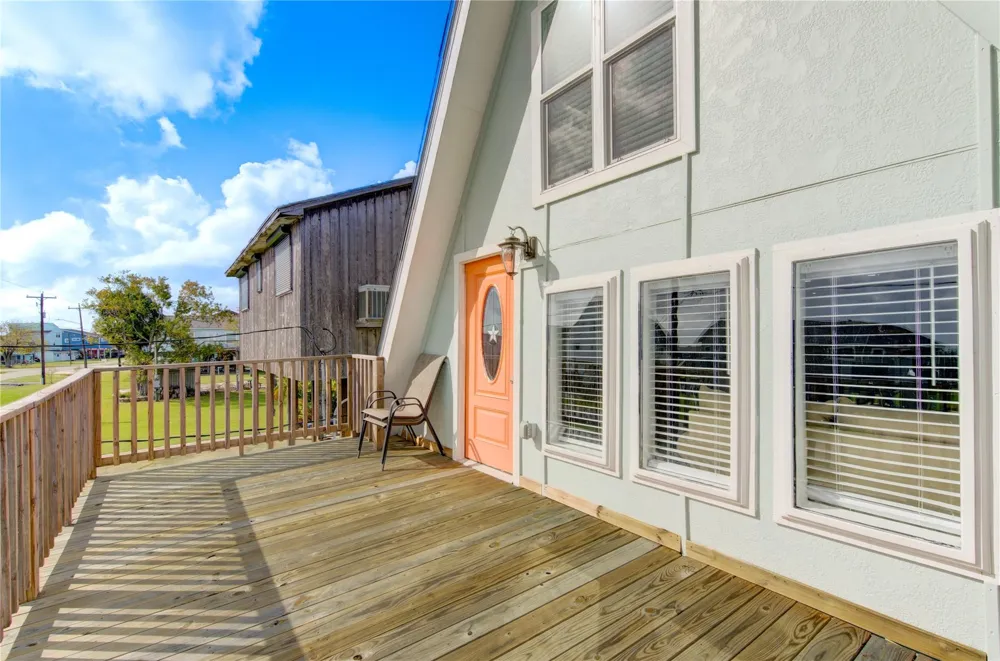 239 Redfish Drive Freeport, TX 77541
