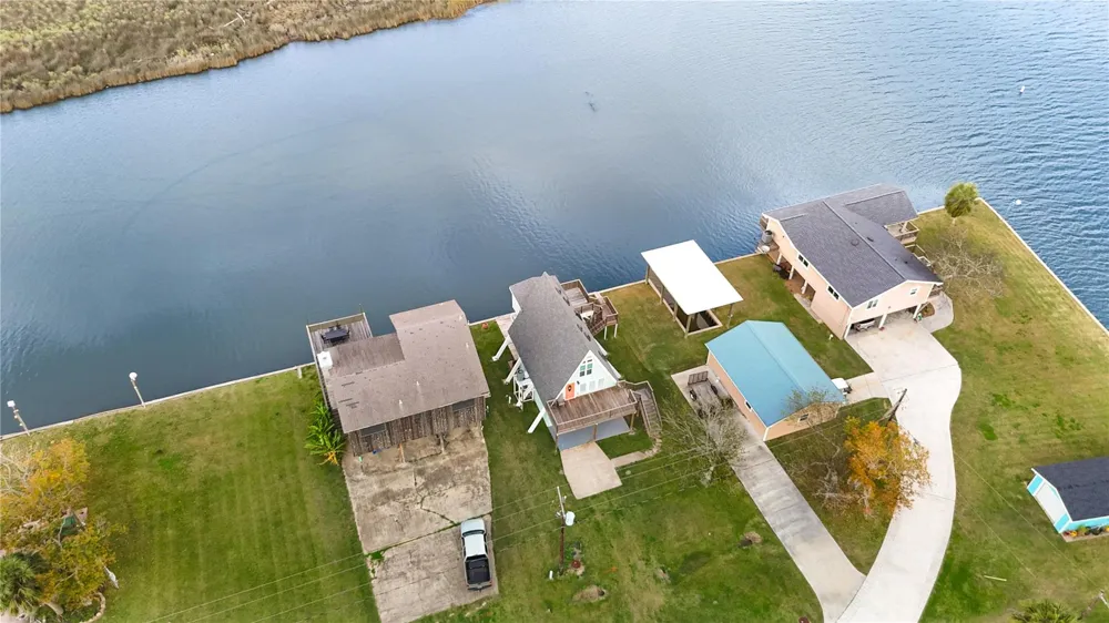 239 Redfish Drive Freeport, TX 77541