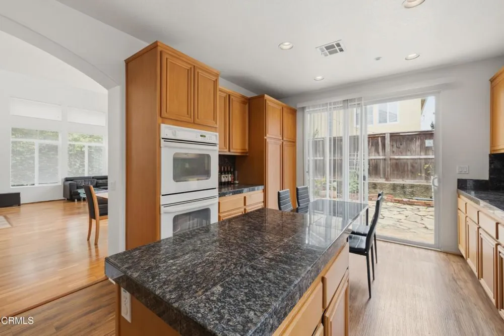 799 Saratoga Avenue Ventura, CA 93003