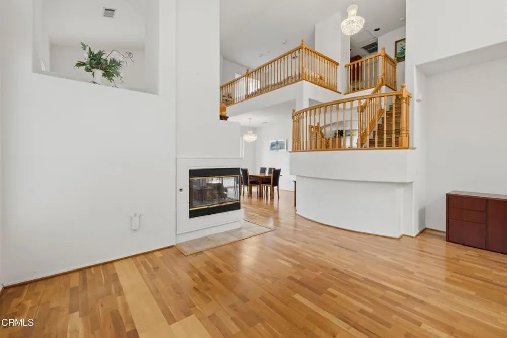 799 Saratoga Avenue Ventura, CA 93003