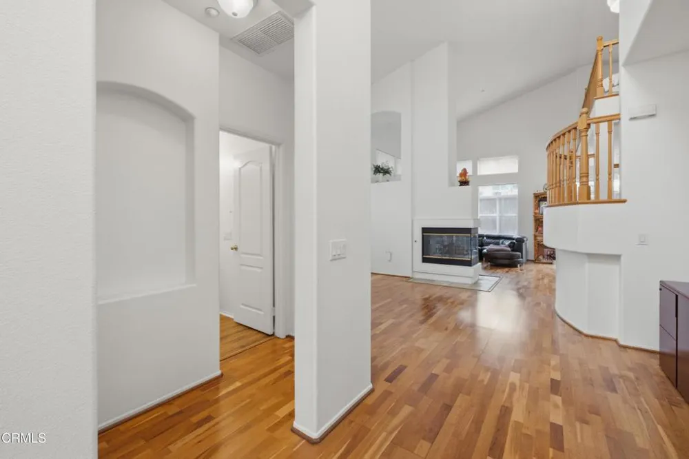 799 Saratoga Avenue Ventura, CA 93003