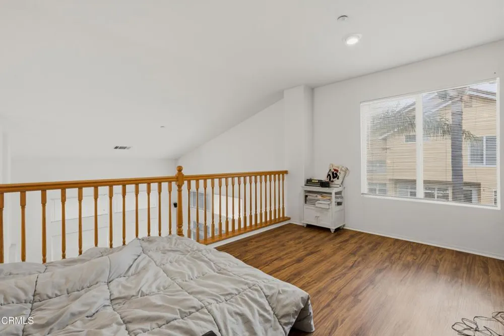 799 Saratoga Avenue Ventura, CA 93003