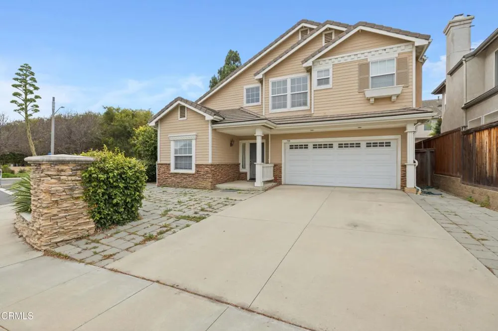 799 Saratoga Avenue Ventura, CA 93003