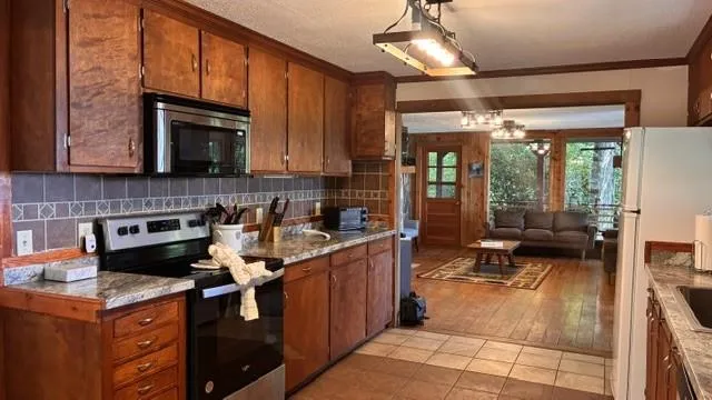 Hwy 28 N Almond, NC 28702