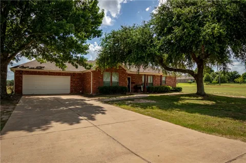 3 Meadows Drive