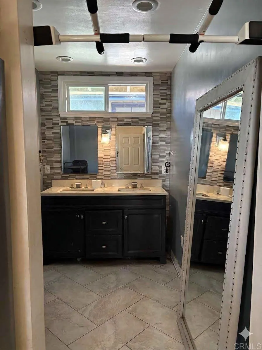 63 L Chula Vista, CA 91911