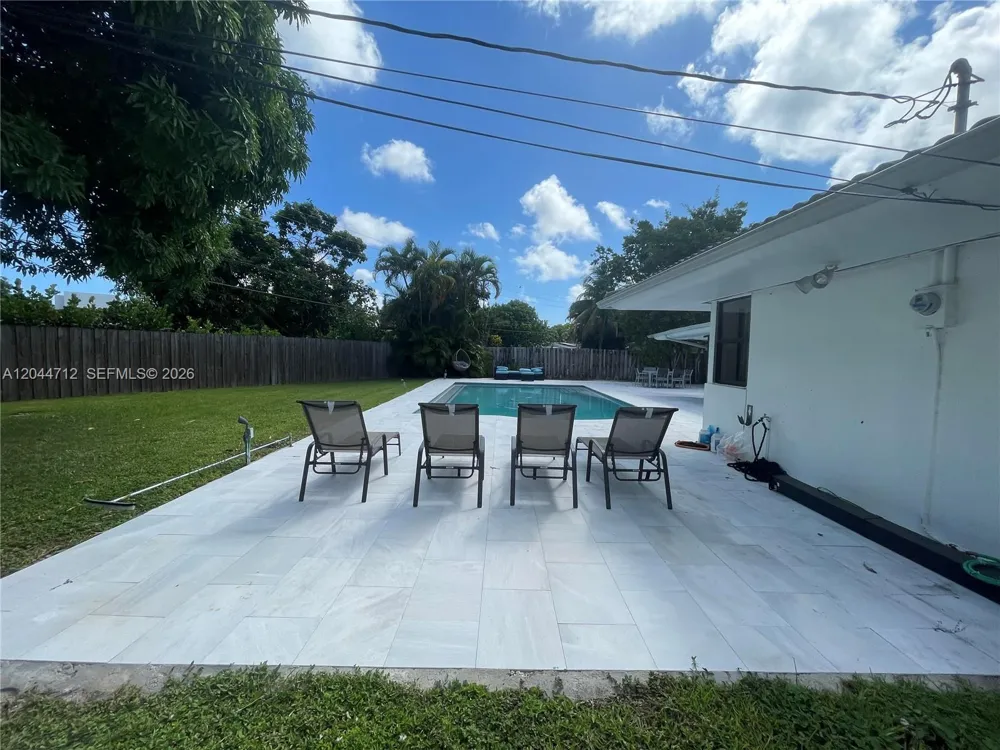 2115 Alamanda Dr North Miami, FL 33181