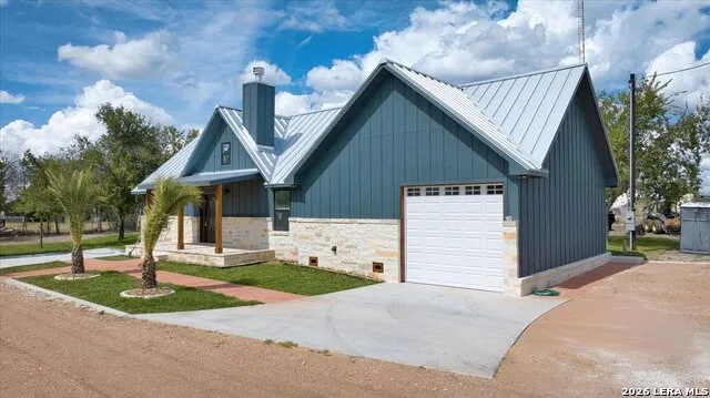 207 Fourth Harper, TX 78624
