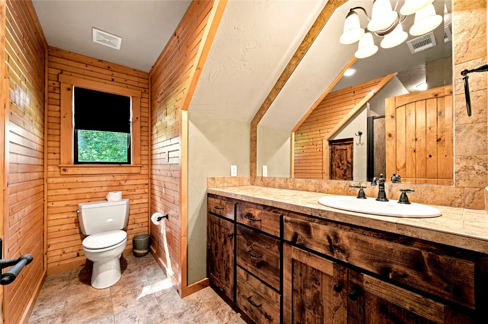 8726 Toler Pointe Larue, TX 75770