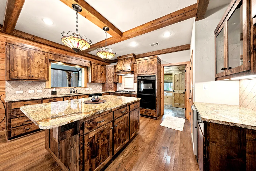8726 Toler Pointe Larue, TX 75770