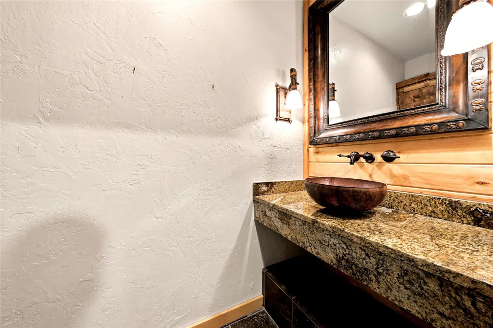 8726 Toler Pointe Larue, TX 75770
