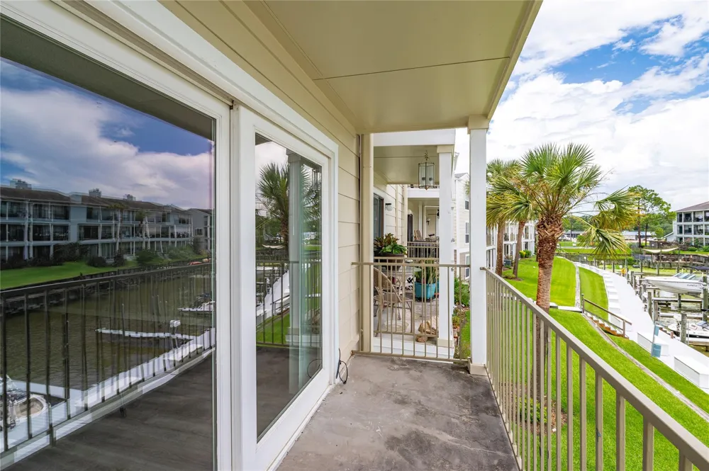 200 Yacht Club Lane #200 El Lago, TX 77586