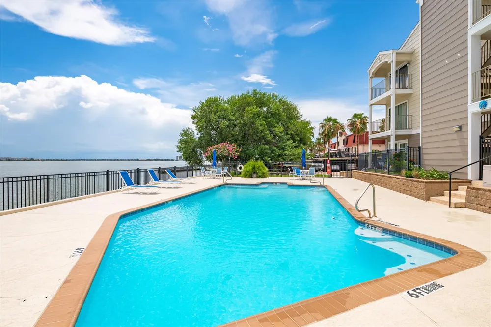 200 Yacht Club Lane #200 El Lago, TX 77586