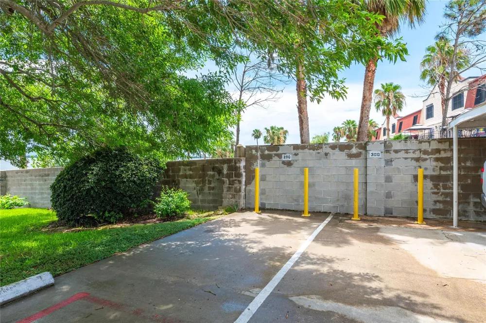 200 Yacht Club Lane #200 El Lago, TX 77586