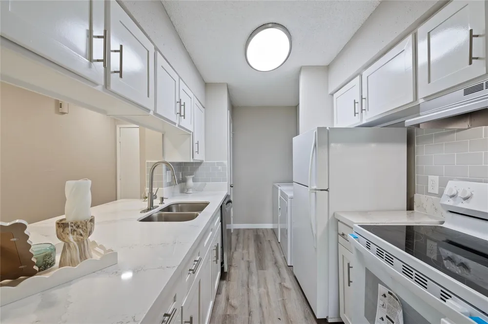 200 Yacht Club Lane #200 El Lago, TX 77586
