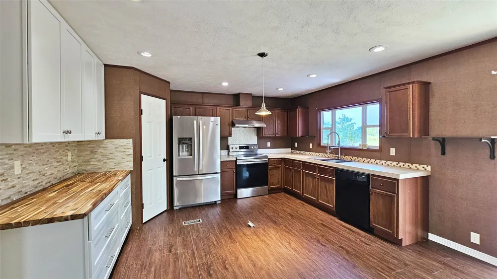 6818 Texas Highway 11 E Sulphur Springs, TX 75482