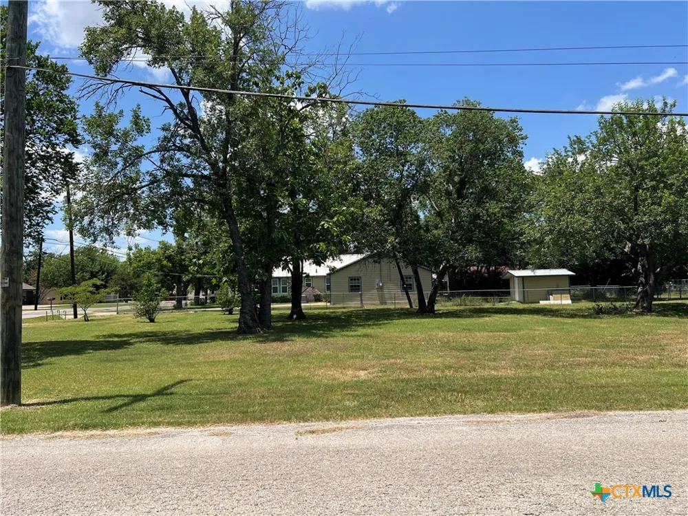 307 S Willis Street Granger, TX 76530