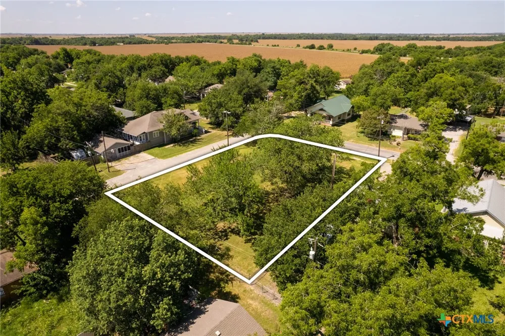 307 S Willis Street Granger, TX 76530