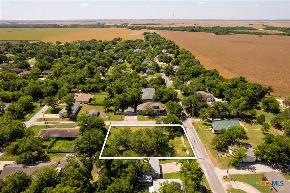 307 S Willis Street Granger, TX 76530