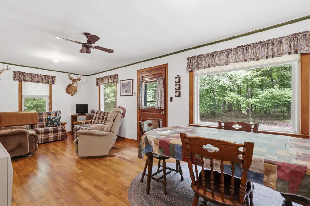 7 E Johnson Road Ashley, MI 48806
