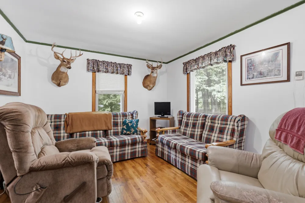 7 E Johnson Road Ashley, MI 48806