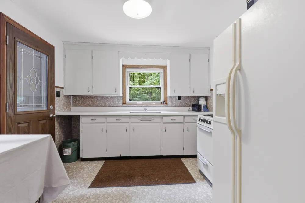 7 E Johnson Road Ashley, MI 48806