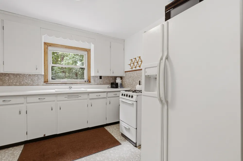 7 E Johnson Road Ashley, MI 48806