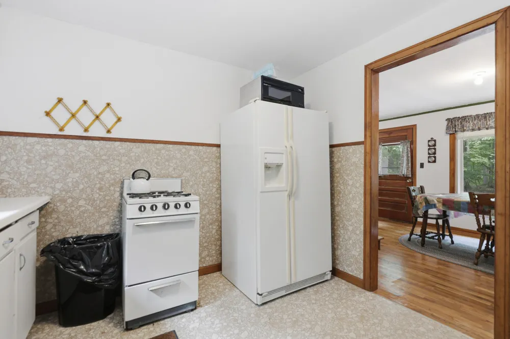 7 E Johnson Road Ashley, MI 48806