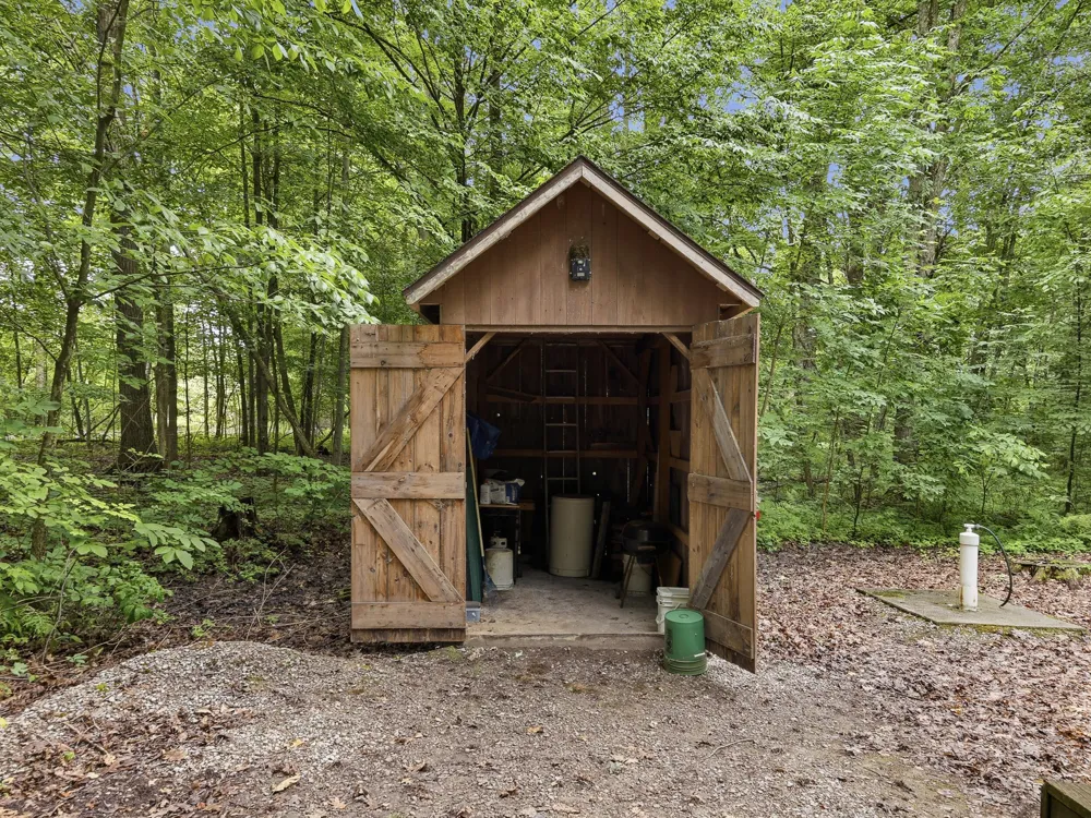 7 E Johnson Road Ashley, MI 48806