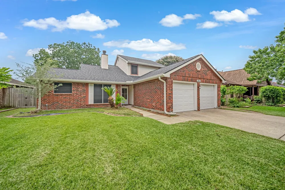 3812 Redbud Drive La Porte, TX 77571
