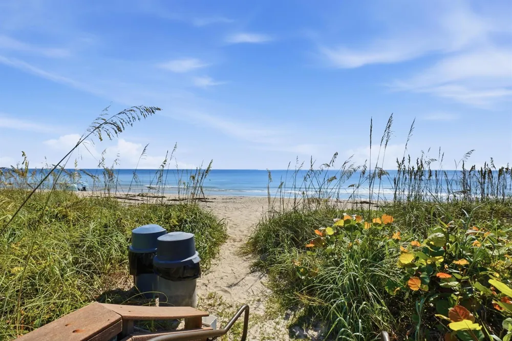 4200 Hwy A1a #112 Hutchinson Island, FL 34949