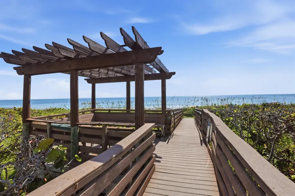 4200 Hwy A1a #112 Hutchinson Island, FL 34949