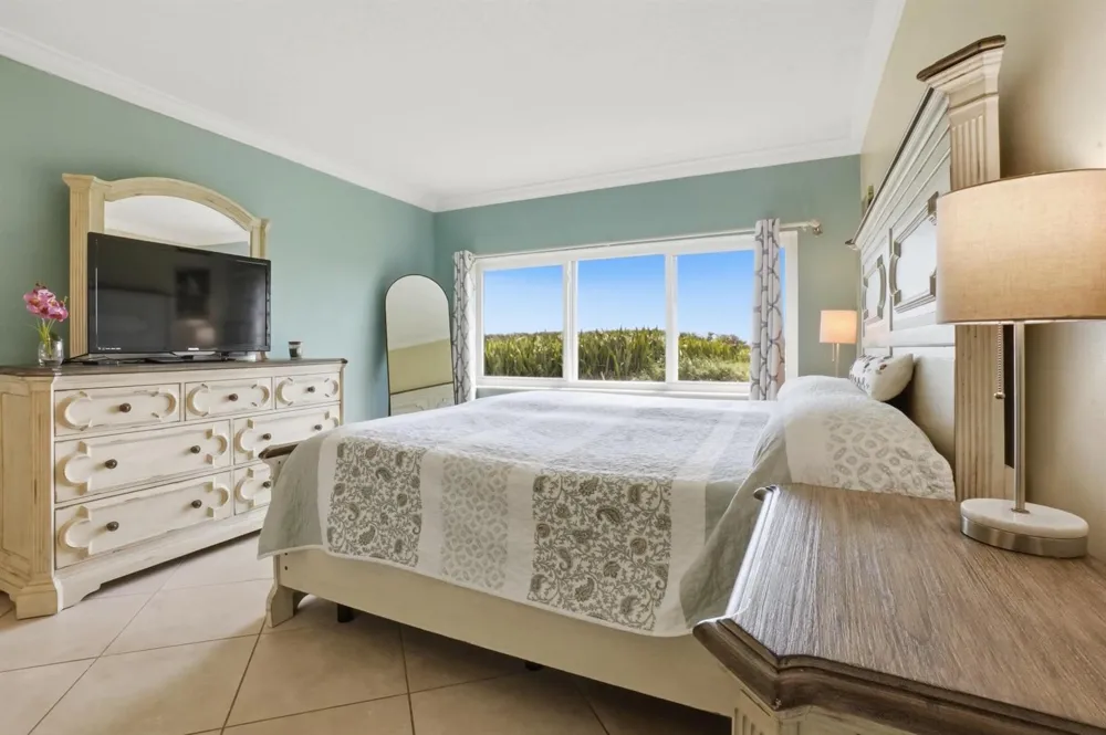 4200 Hwy A1a #112 Hutchinson Island, FL 34949