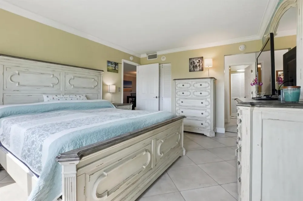4200 Hwy A1a #112 Hutchinson Island, FL 34949