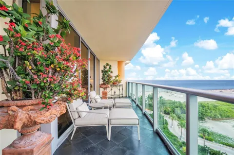 1455 Ocean Dr #904