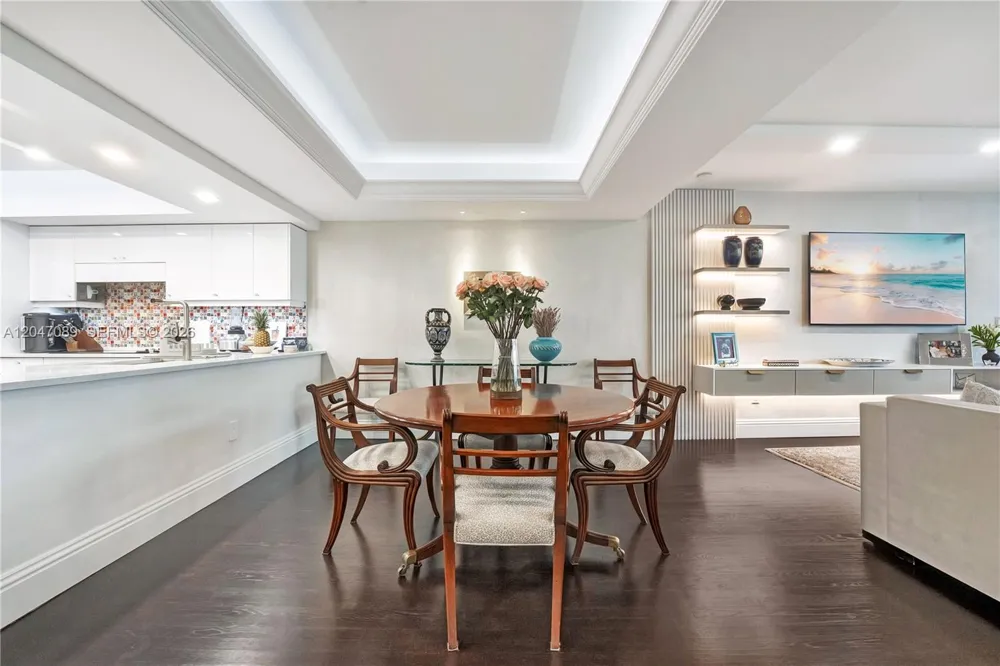 1455 Ocean Dr #904 Miami Beach, FL 33139