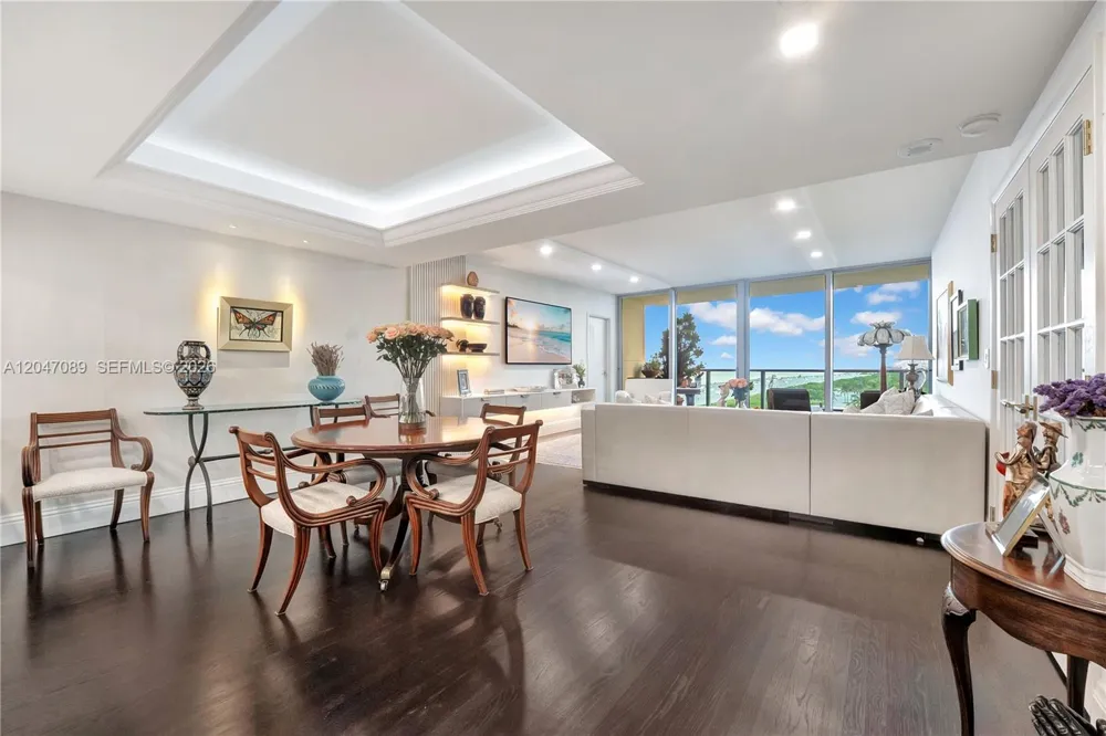 1455 Ocean Dr #904 Miami Beach, FL 33139
