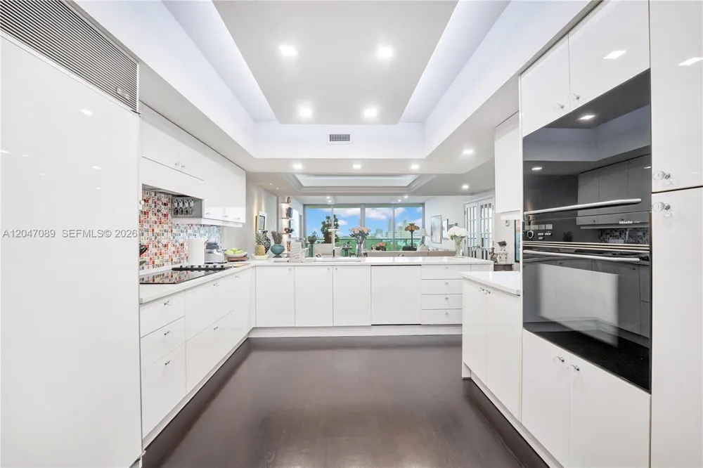 1455 Ocean Dr #904 Miami Beach, FL 33139