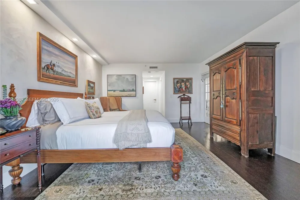 1455 Ocean Dr #904 Miami Beach, FL 33139