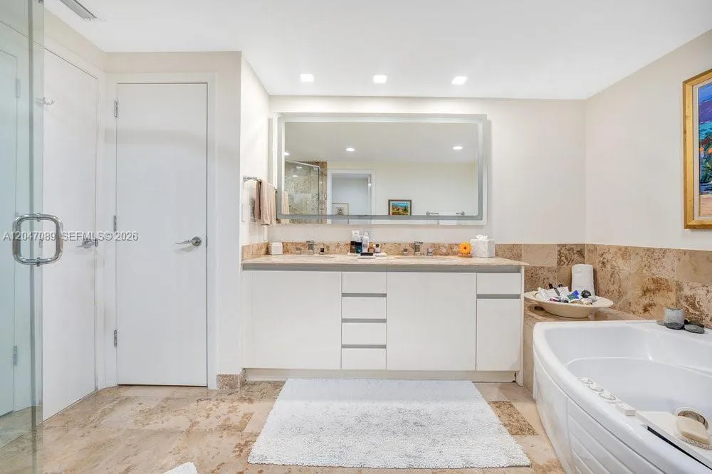 1455 Ocean Dr #904 Miami Beach, FL 33139