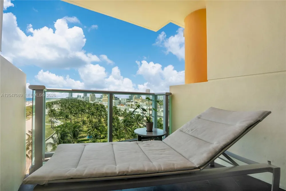 1455 Ocean Dr #904 Miami Beach, FL 33139