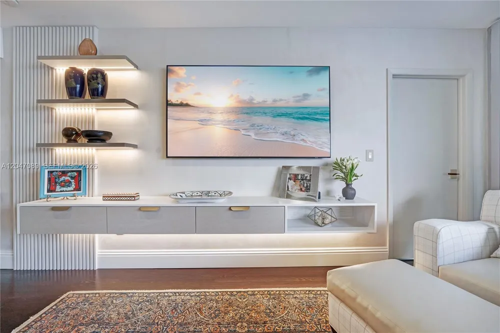 1455 Ocean Dr #904 Miami Beach, FL 33139