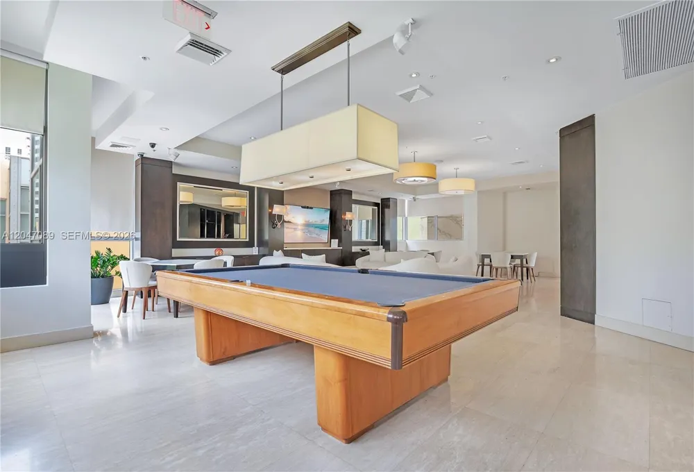 1455 Ocean Dr #904 Miami Beach, FL 33139