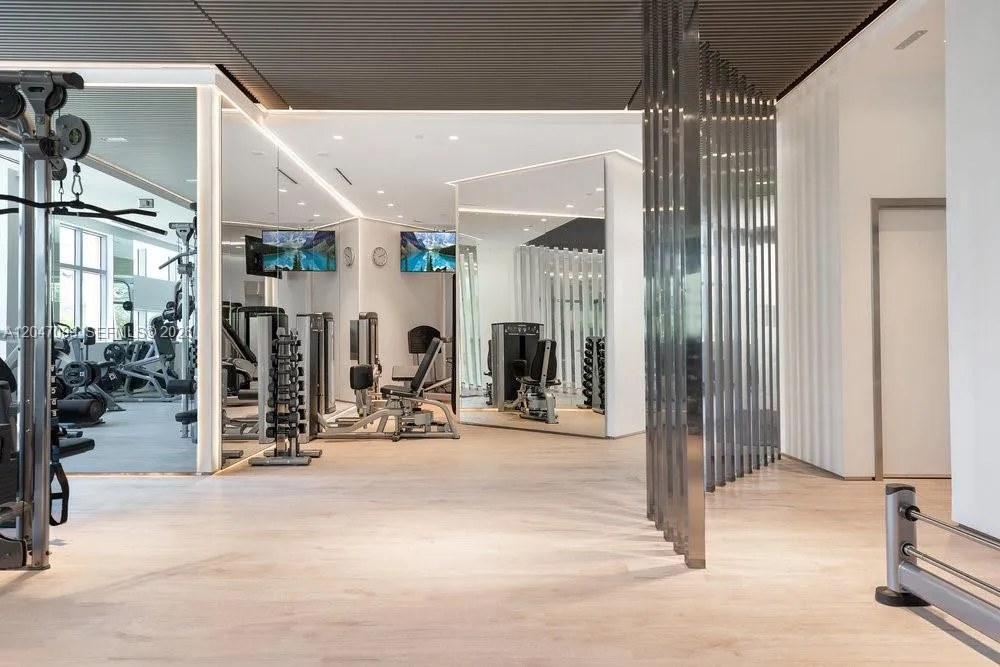 1455 Ocean Dr #904 Miami Beach, FL 33139